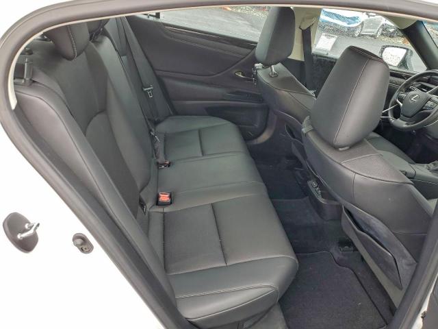 Lexus Es 300h Image 9
