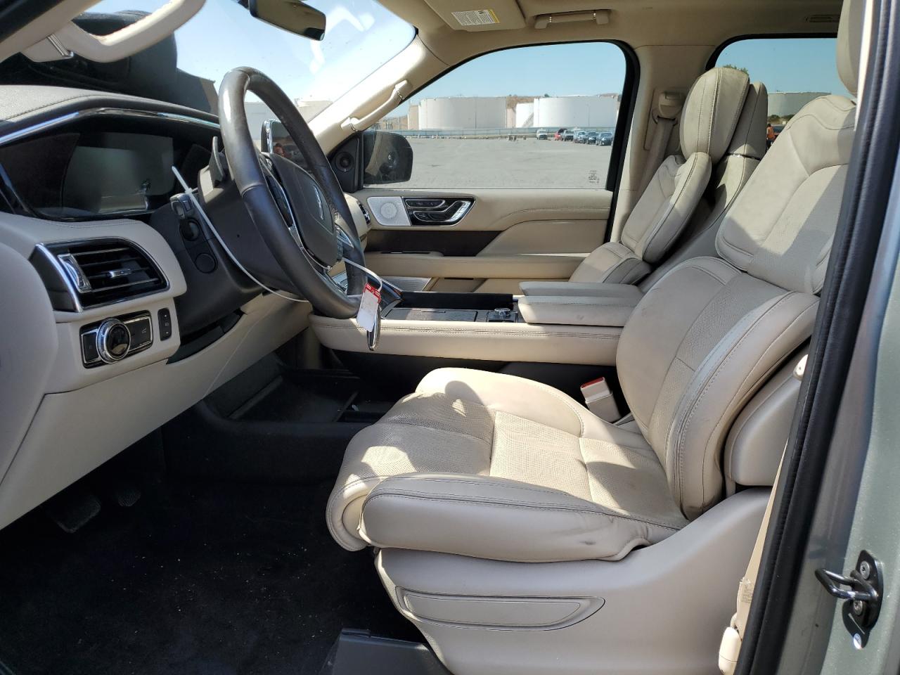 Lincoln Navigator Reserve Image 10