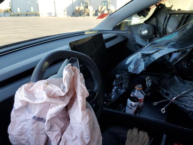 Tesla Model 3 Image 7