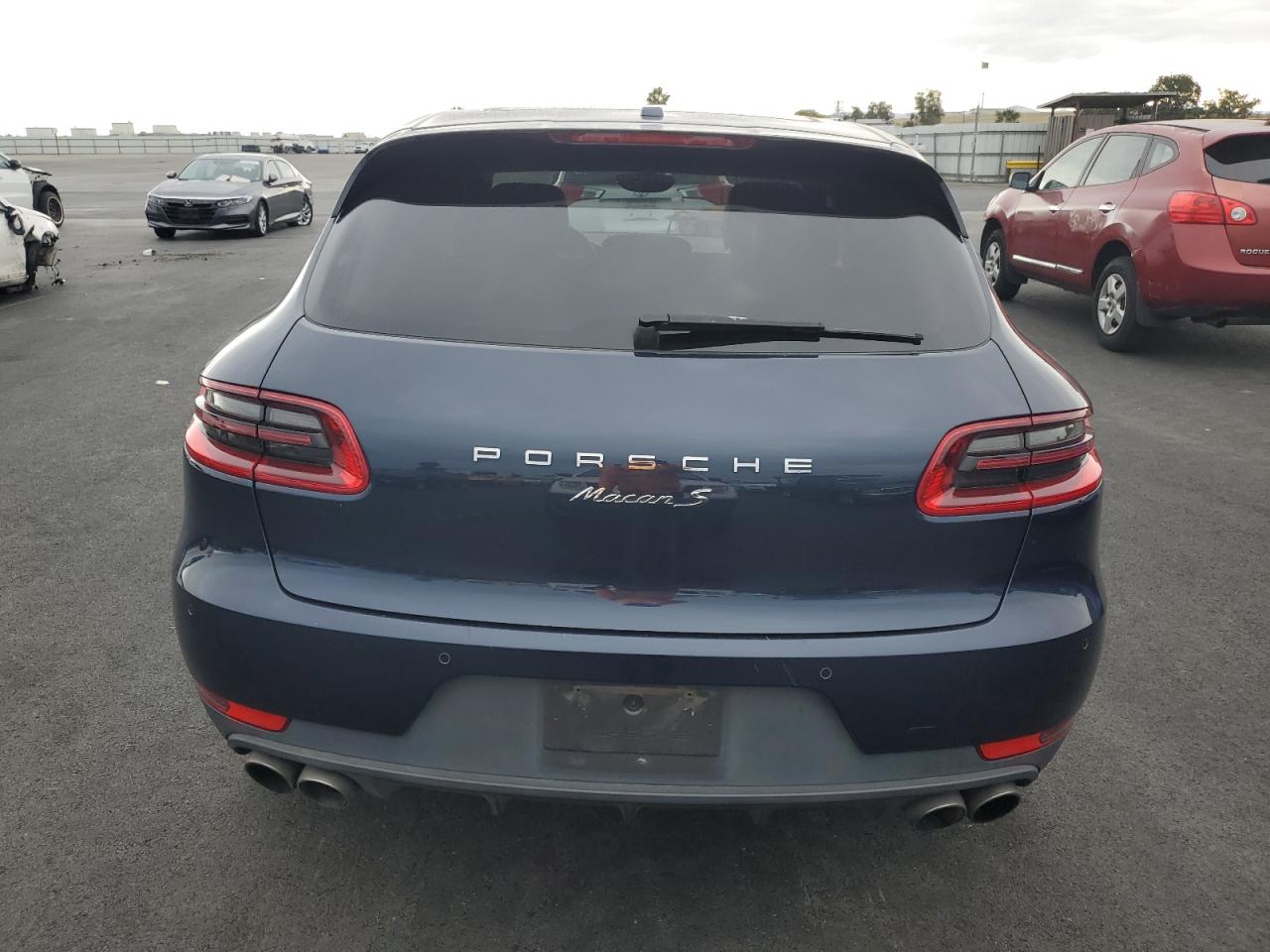 Porsche Macan S Image 11