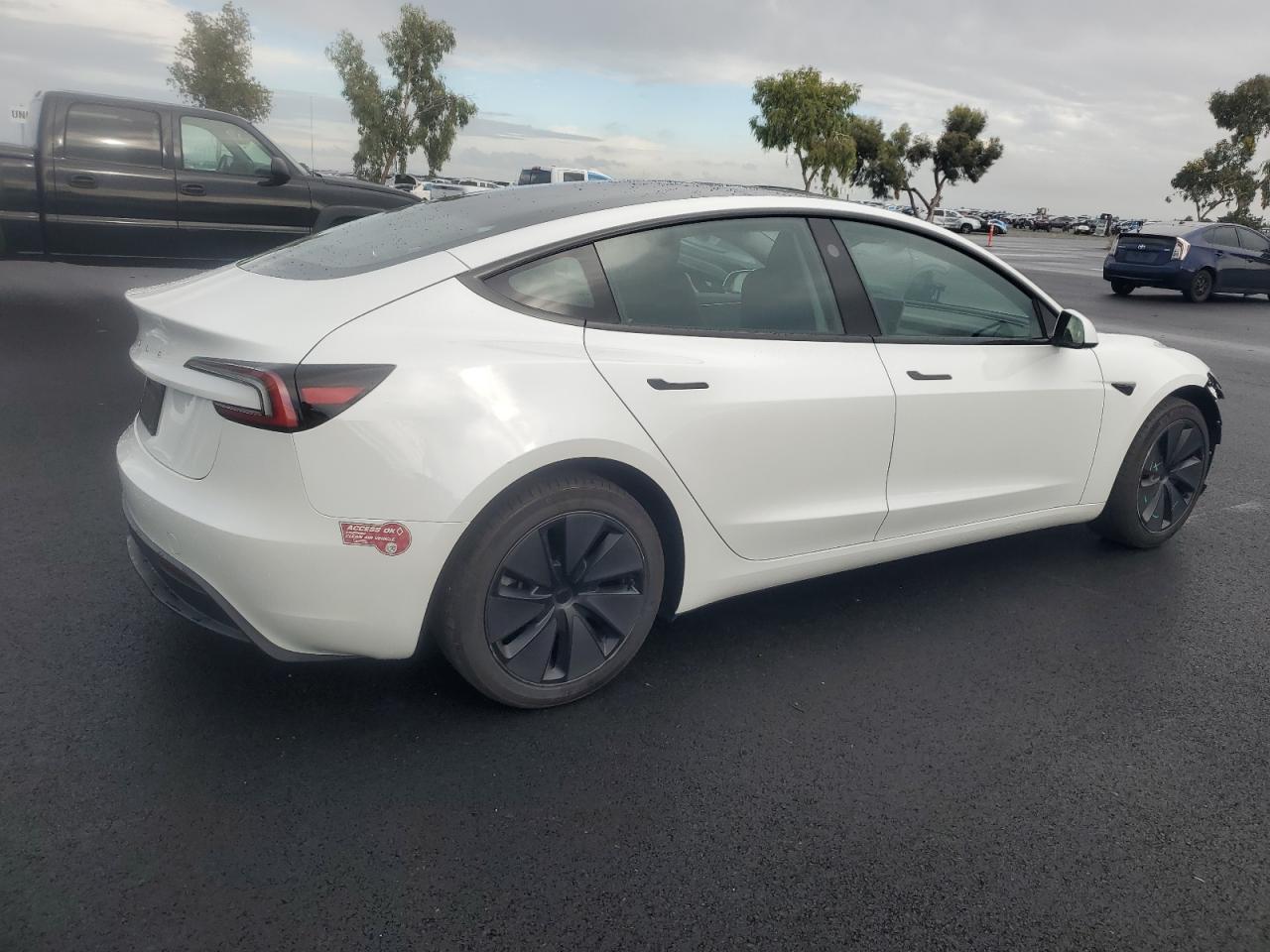 Tesla Model 3 Image 11