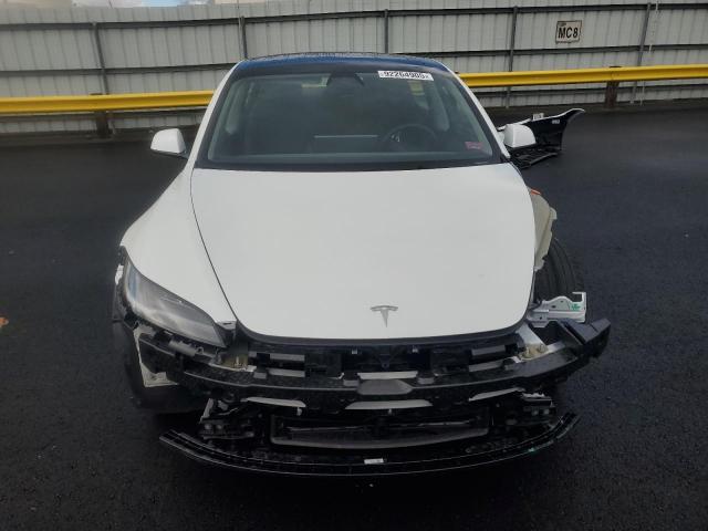 Tesla Model 3 Image 4