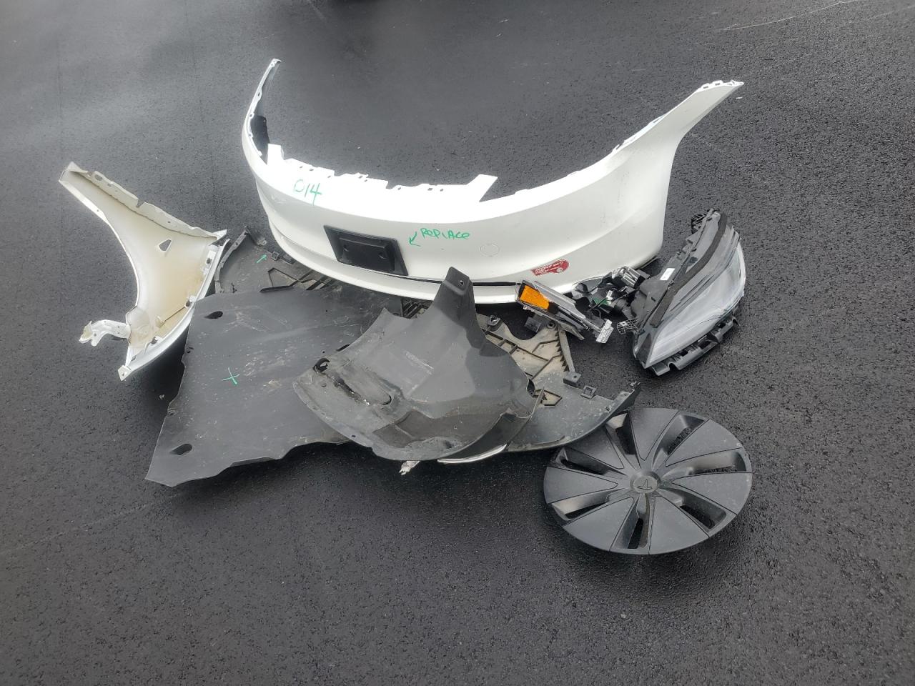 Tesla Model 3 Image 12