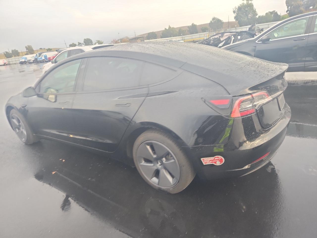 Tesla Model 3 Image 9