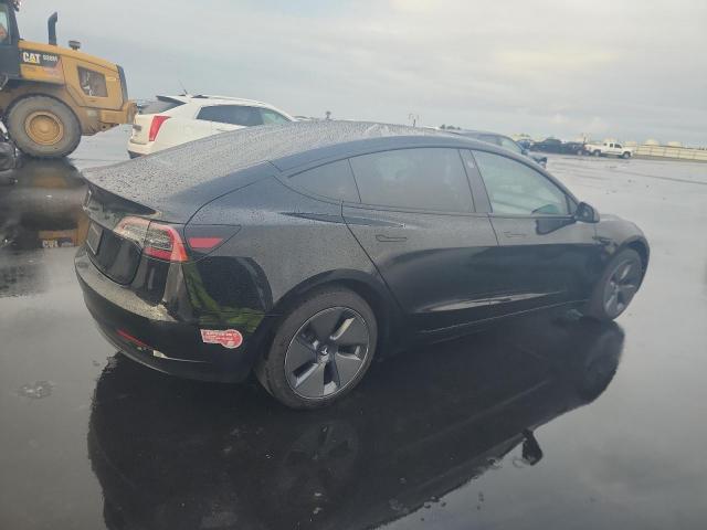 Tesla Model 3 Image 8