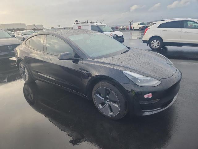 Tesla Model 3 Image 4