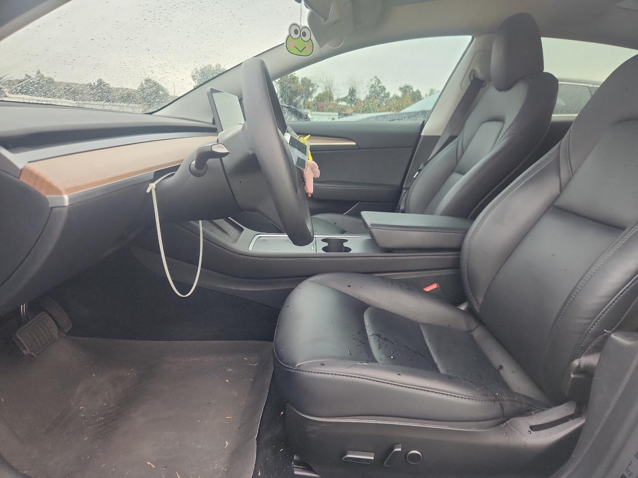 Tesla Model 3 Image 3