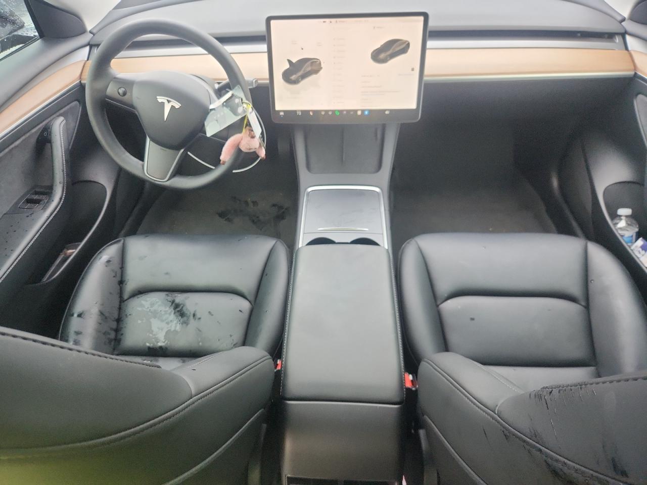 Tesla Model 3 Image 11