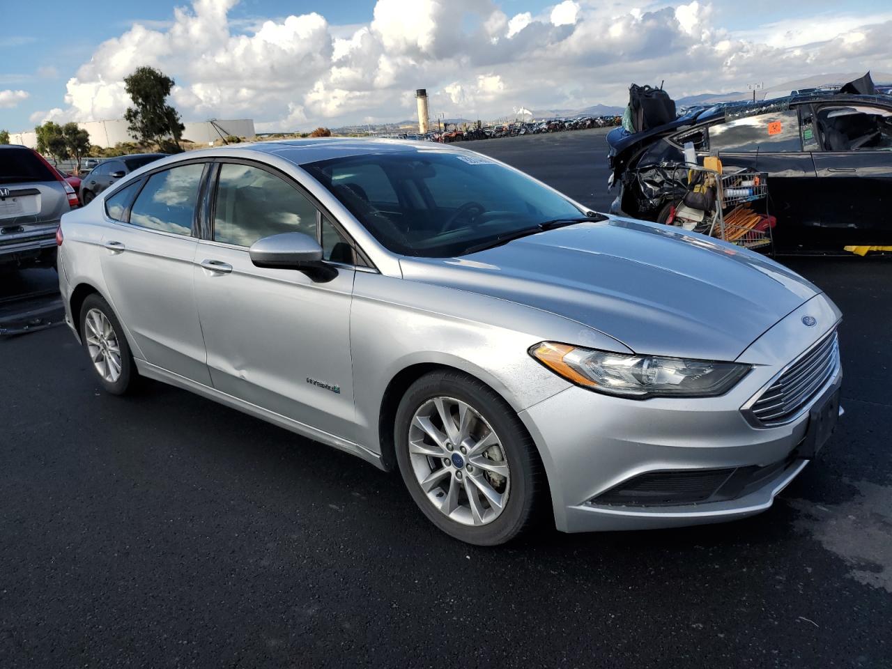 Ford Fusion Se Hybrid Image 4