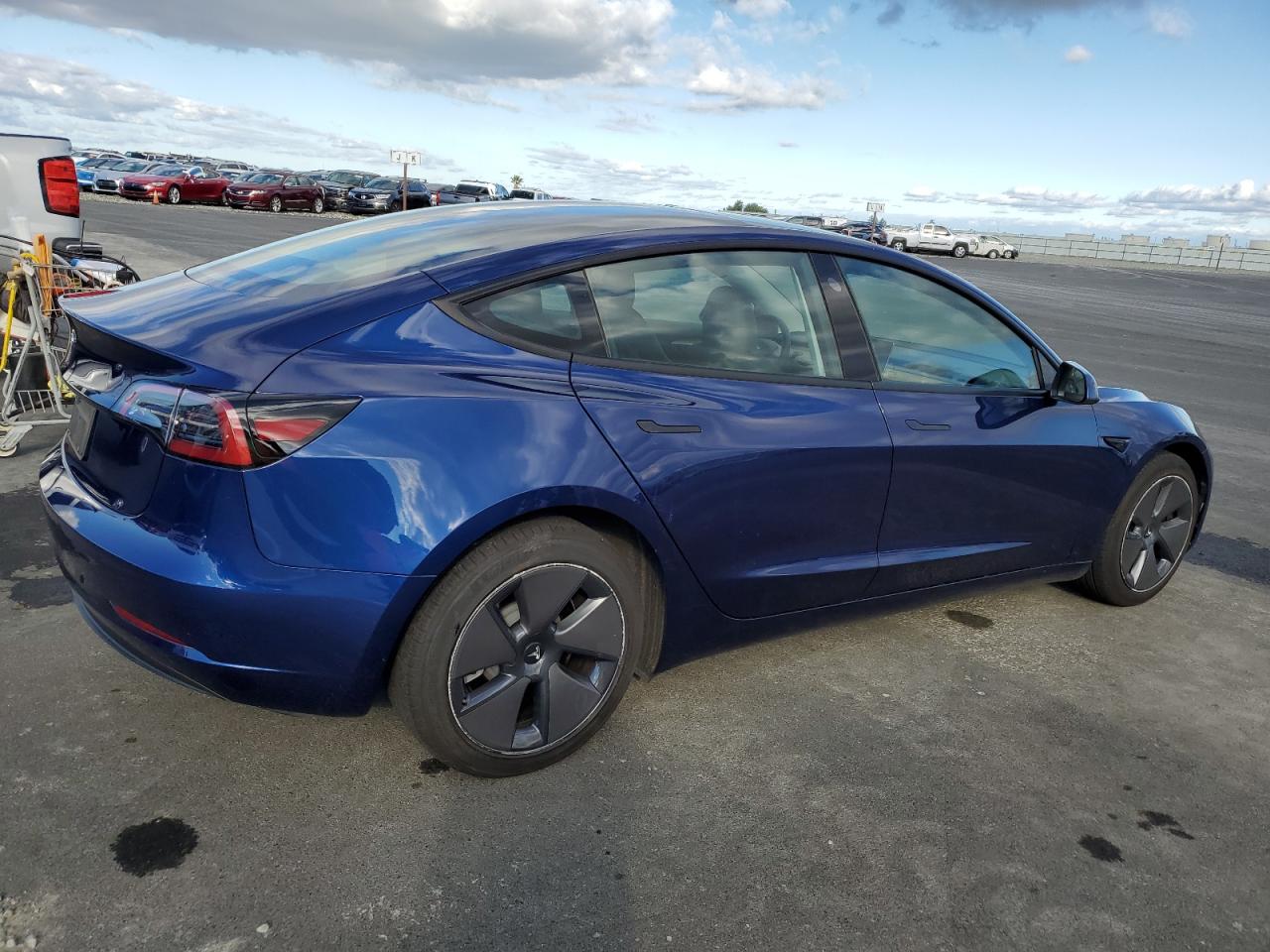 Tesla Model 3 Image 5
