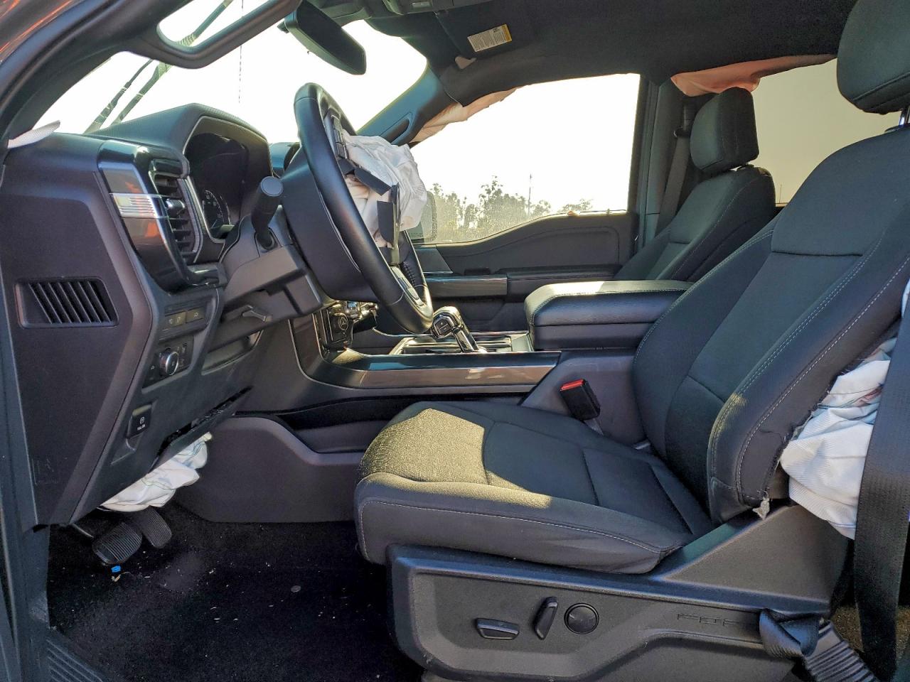 Ford F-150 Supercrew Image 9