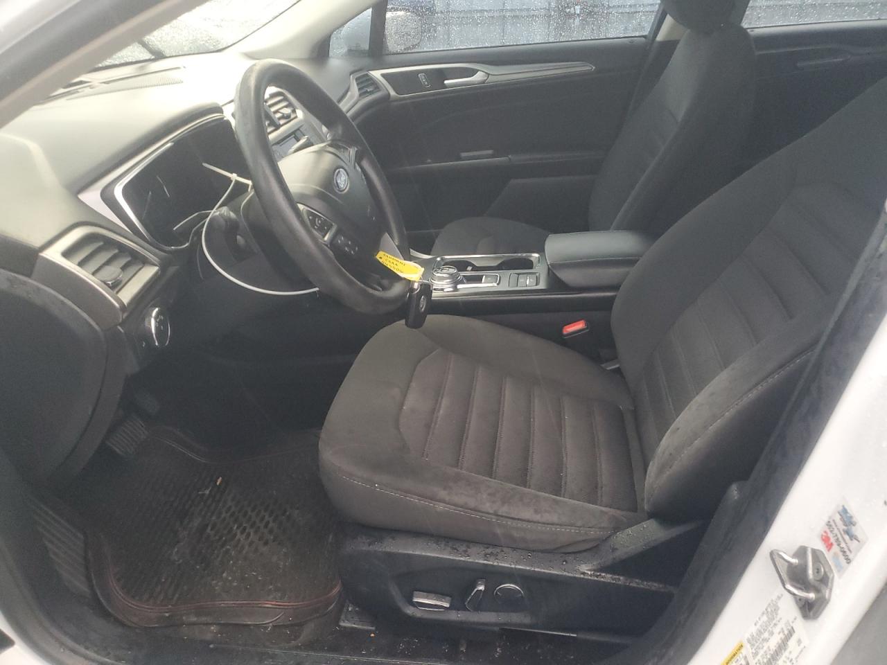 Ford Fusion Se Hybrid Image 5