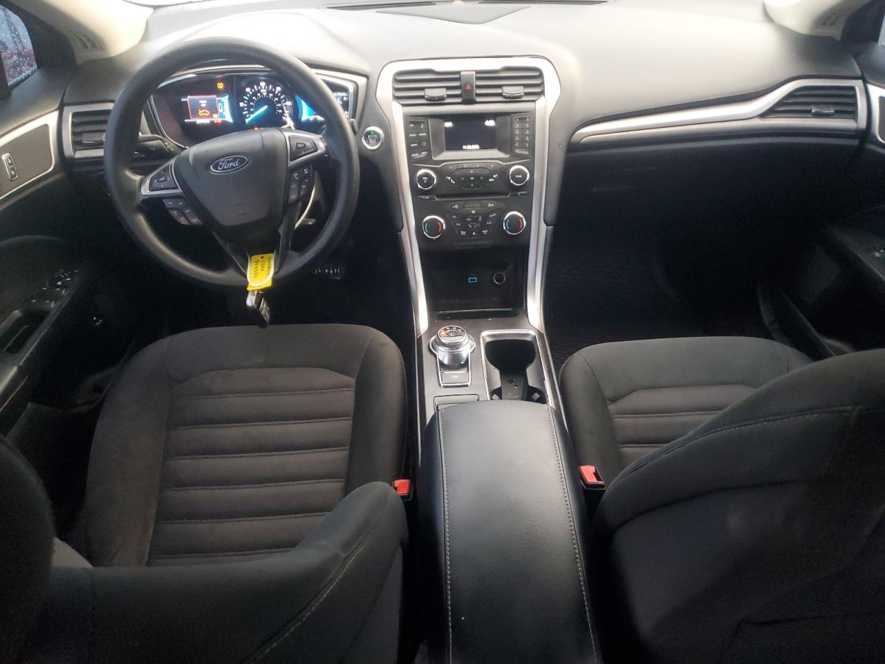 Ford Fusion Se Hybrid Image 6