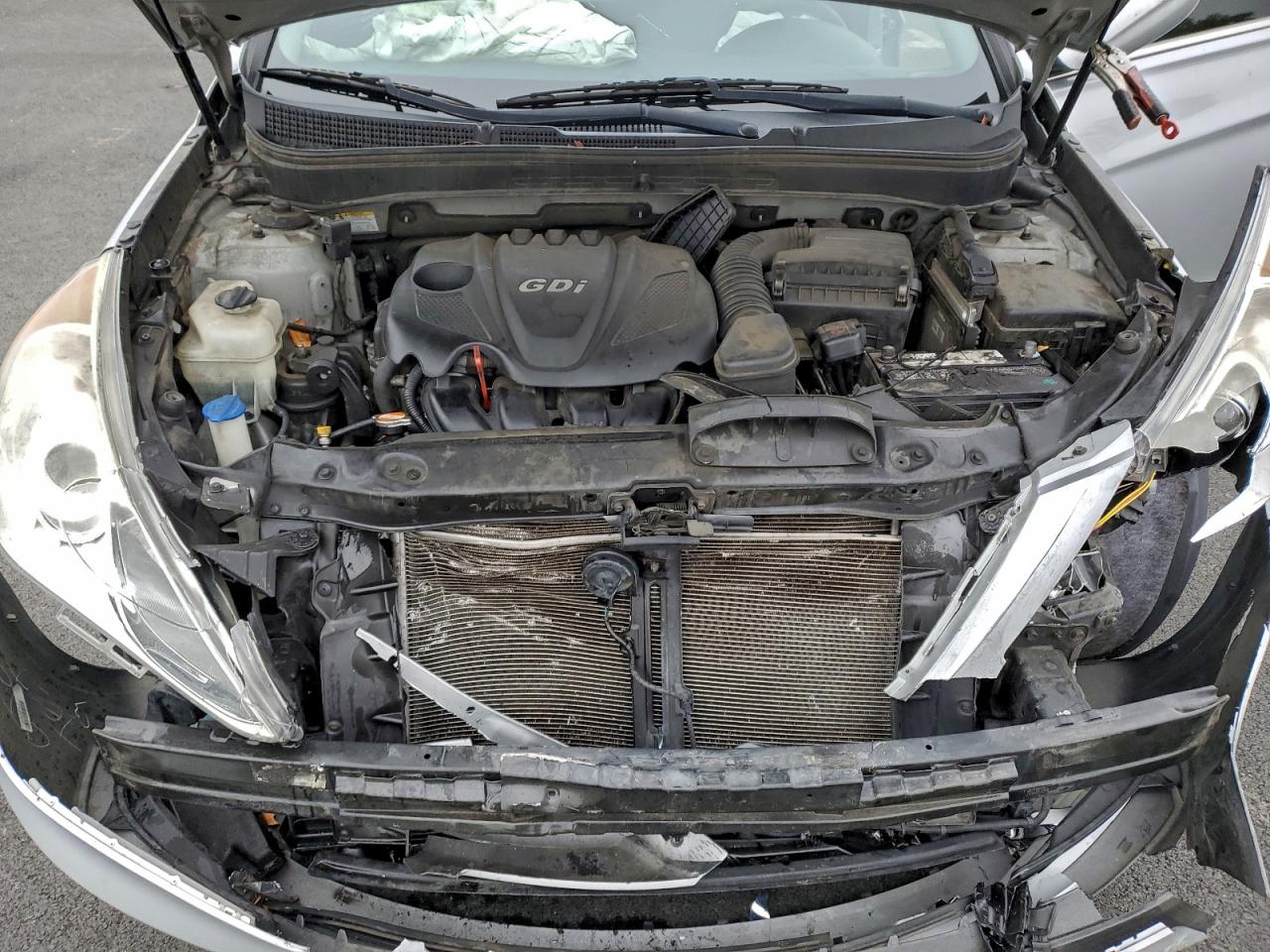 Hyundai SONATA Gls Image 12