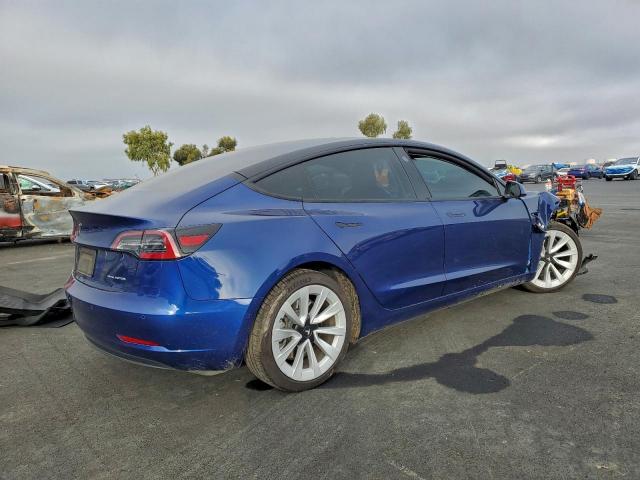 Tesla Model 3 Image 7