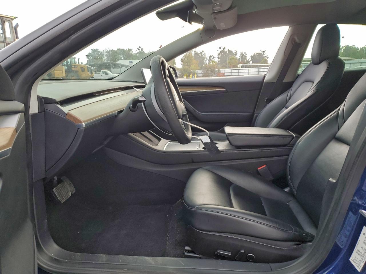 Tesla Model 3 Image 9