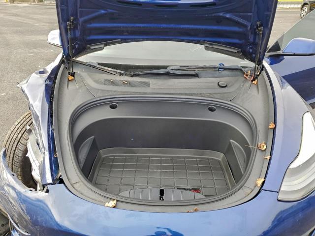 Tesla Model 3 Image 11