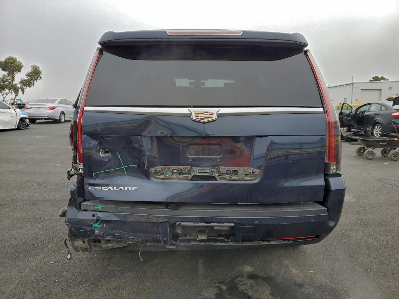 Cadillac Escalade Image 3