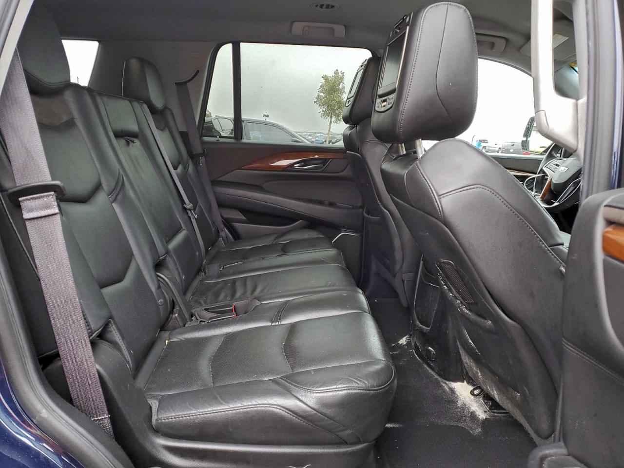 Cadillac Escalade Image 10