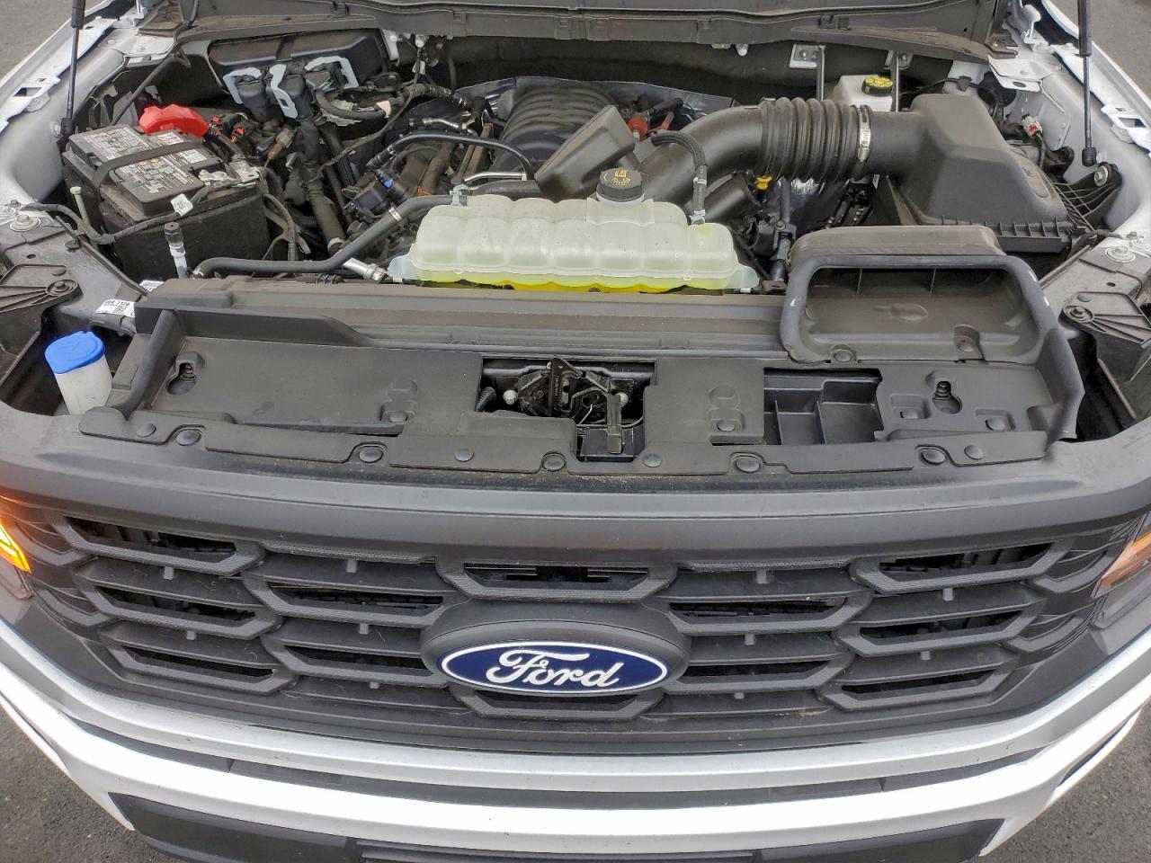 Ford F-150 Xl Image 10