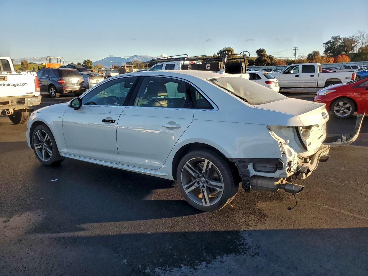 Audi A4 Premium Plus Image 2