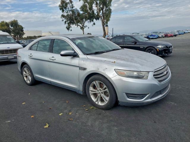 Ford Taurus Sel Image 10