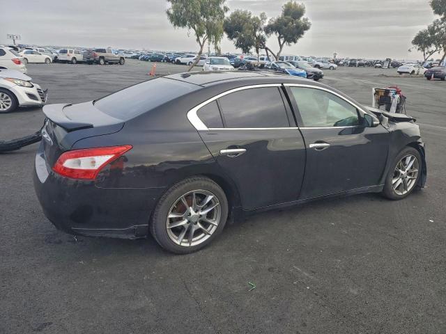 Nissan Maxima S Image 5