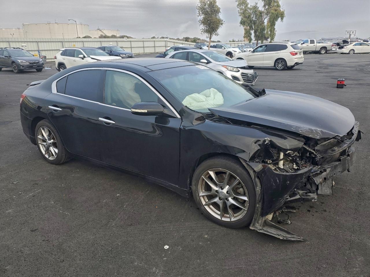 Nissan Maxima S Image 10