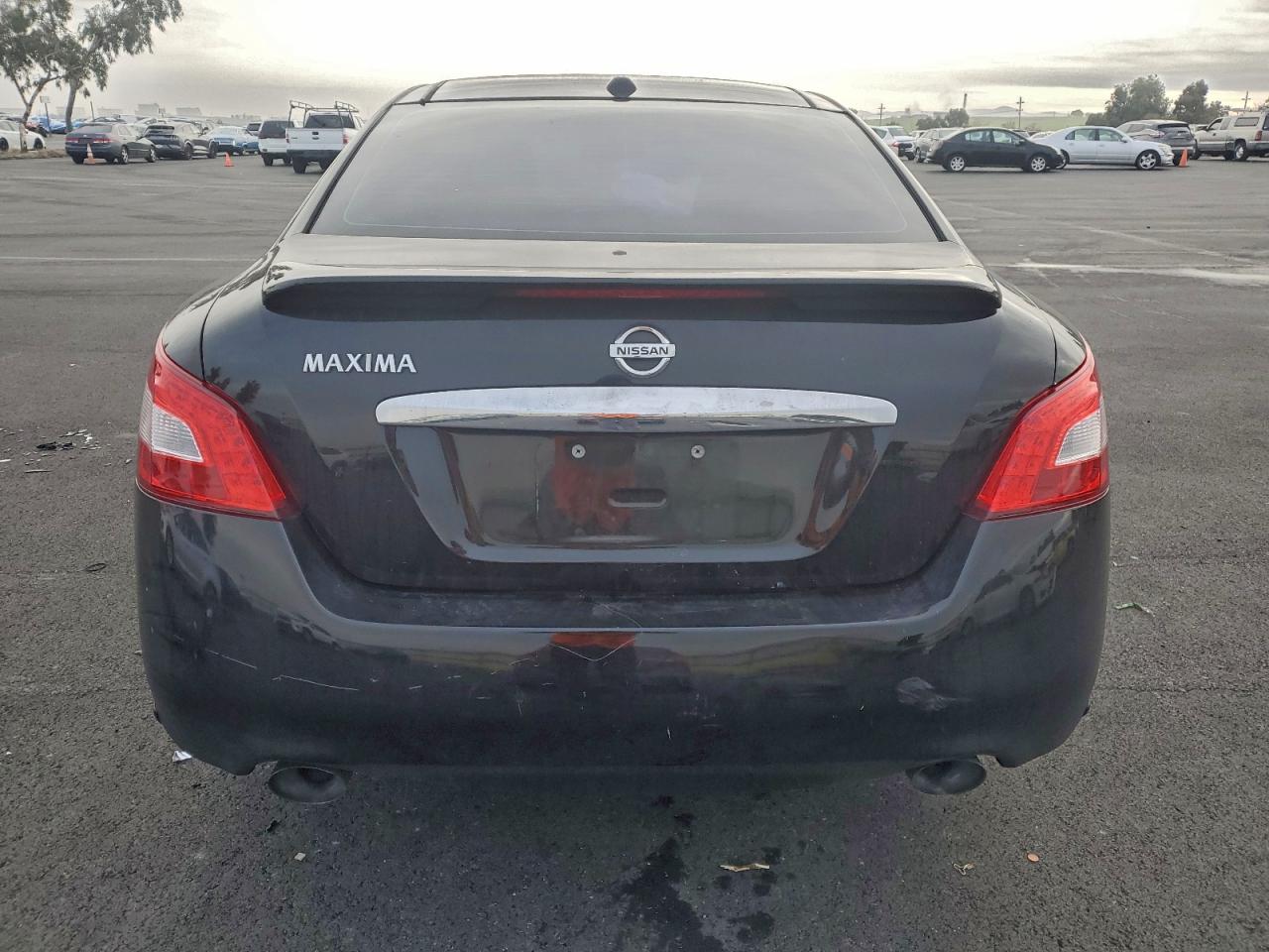 Nissan Maxima S Image 3