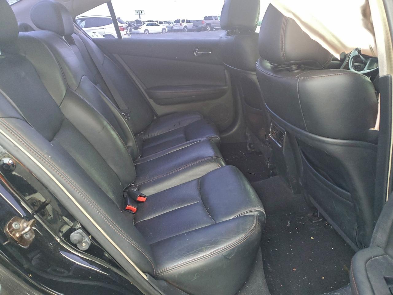 Nissan Maxima S Image 6