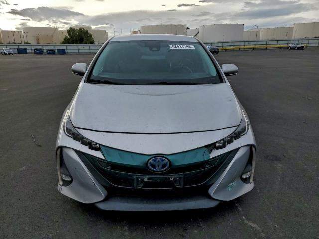 Toyota Prius Image 2
