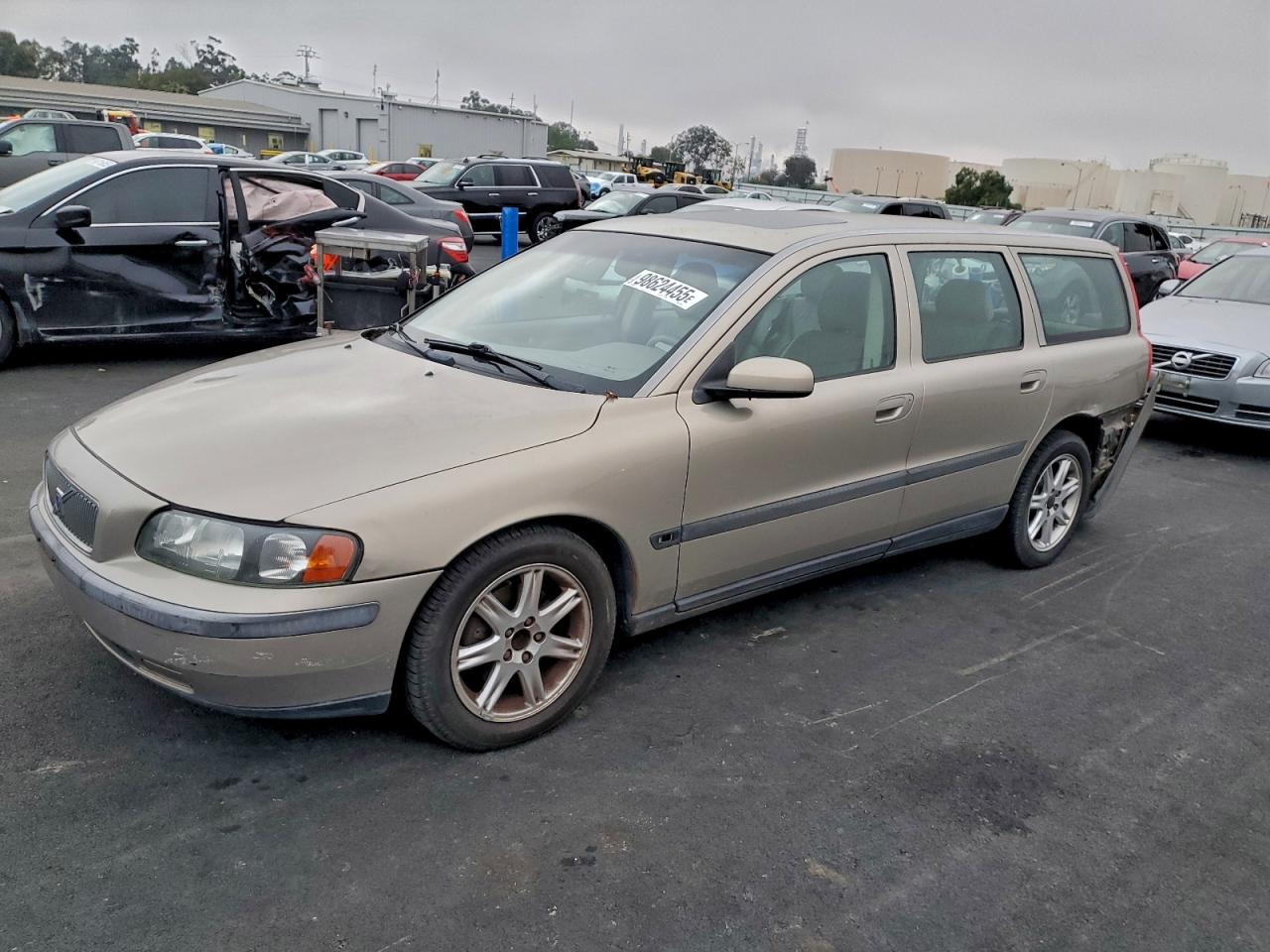 Volvo V70 Image 1
