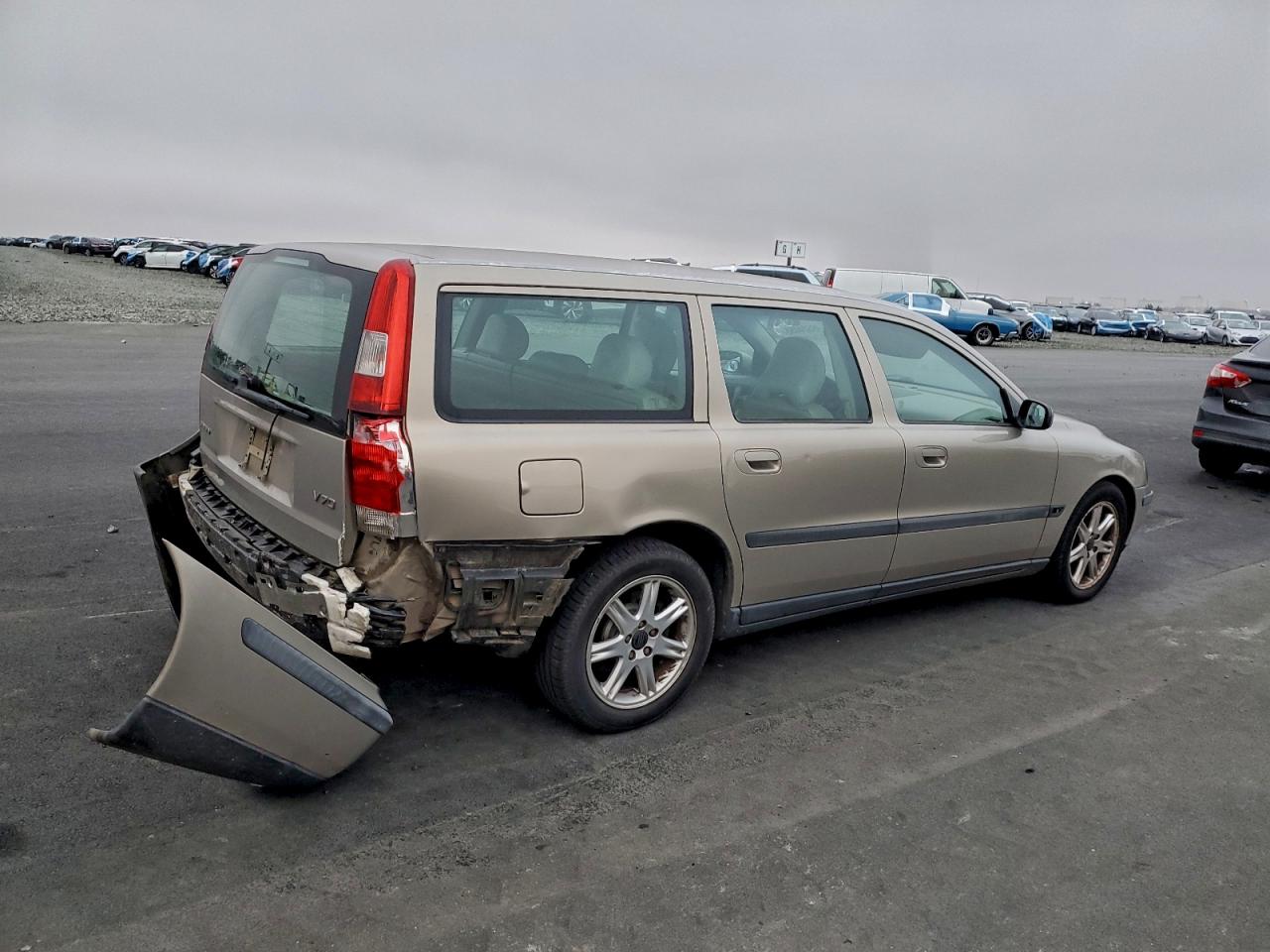 Volvo V70 Image 10