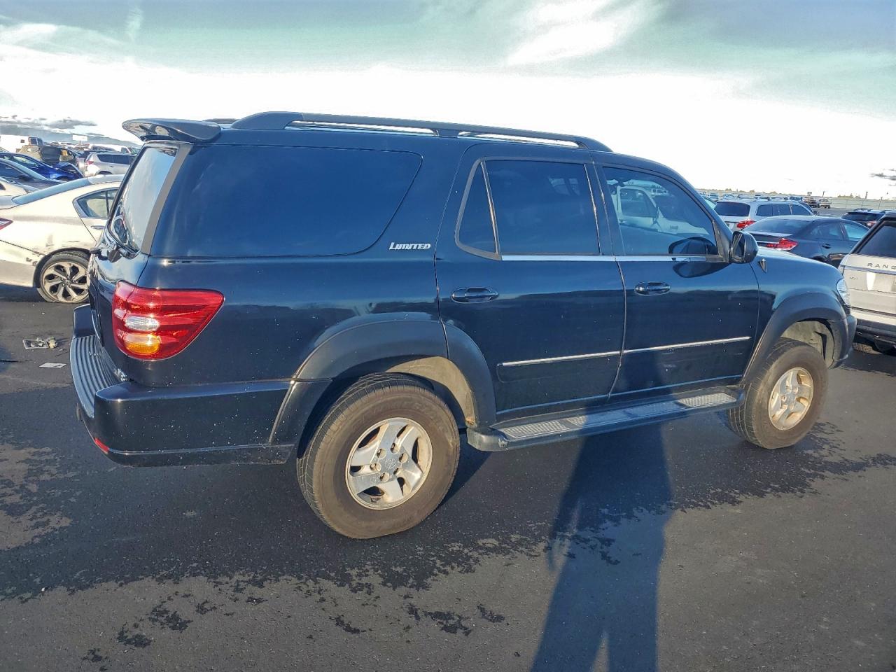 Toyota Sequoia Limited Image 3