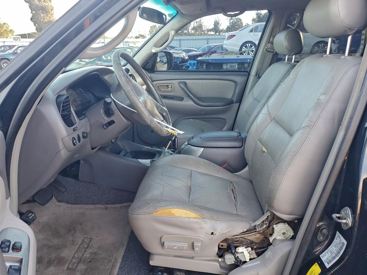 Toyota Sequoia Limited Image 8