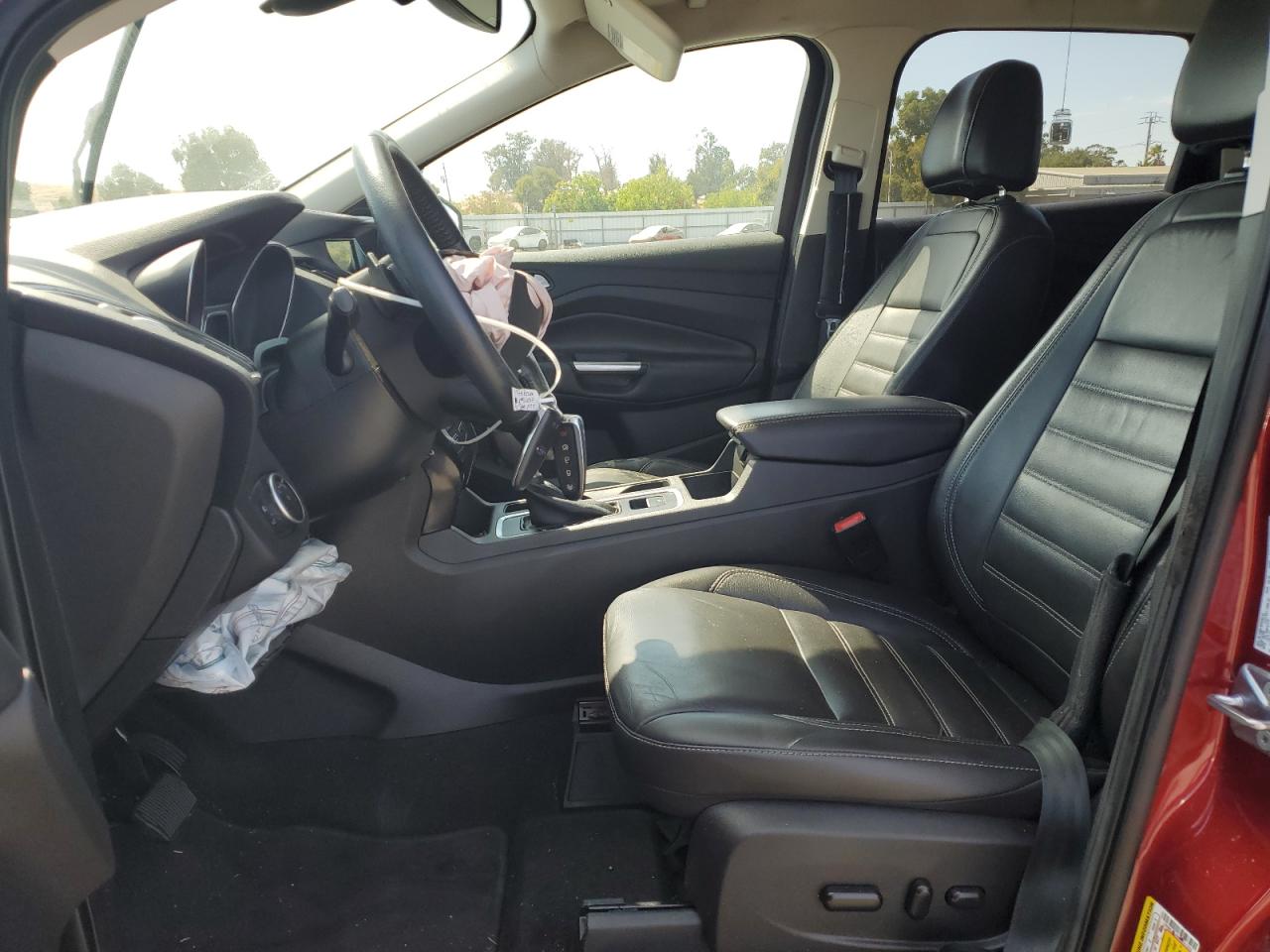 Ford Escape Titanium Image 9