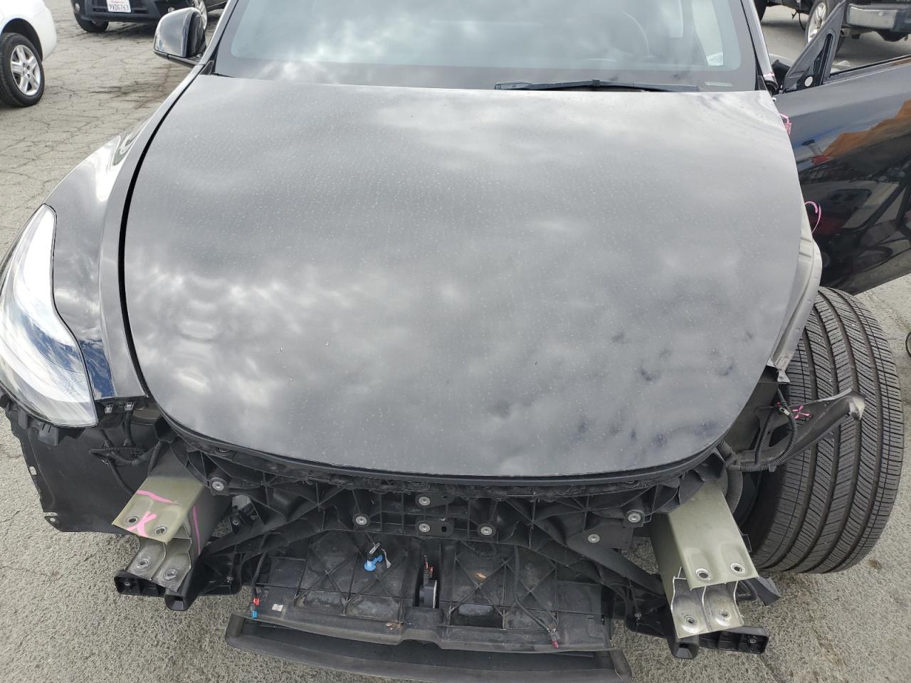 Tesla Model Y Image 8