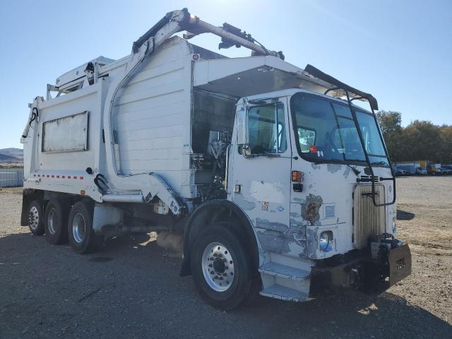  Salvage Autocar Xpeditor W