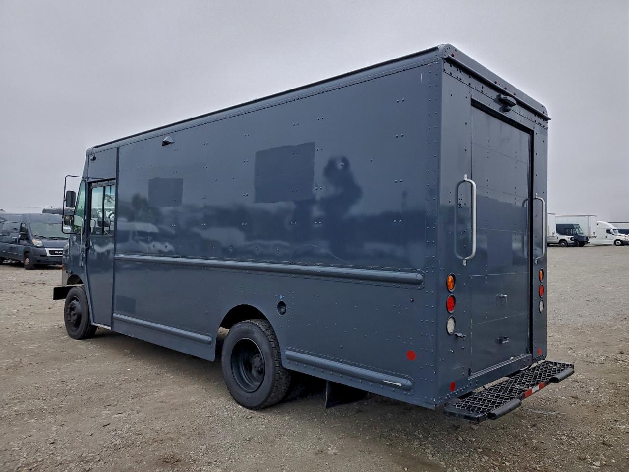 Freightliner Chassis M M Line Walk-in Van Image 10