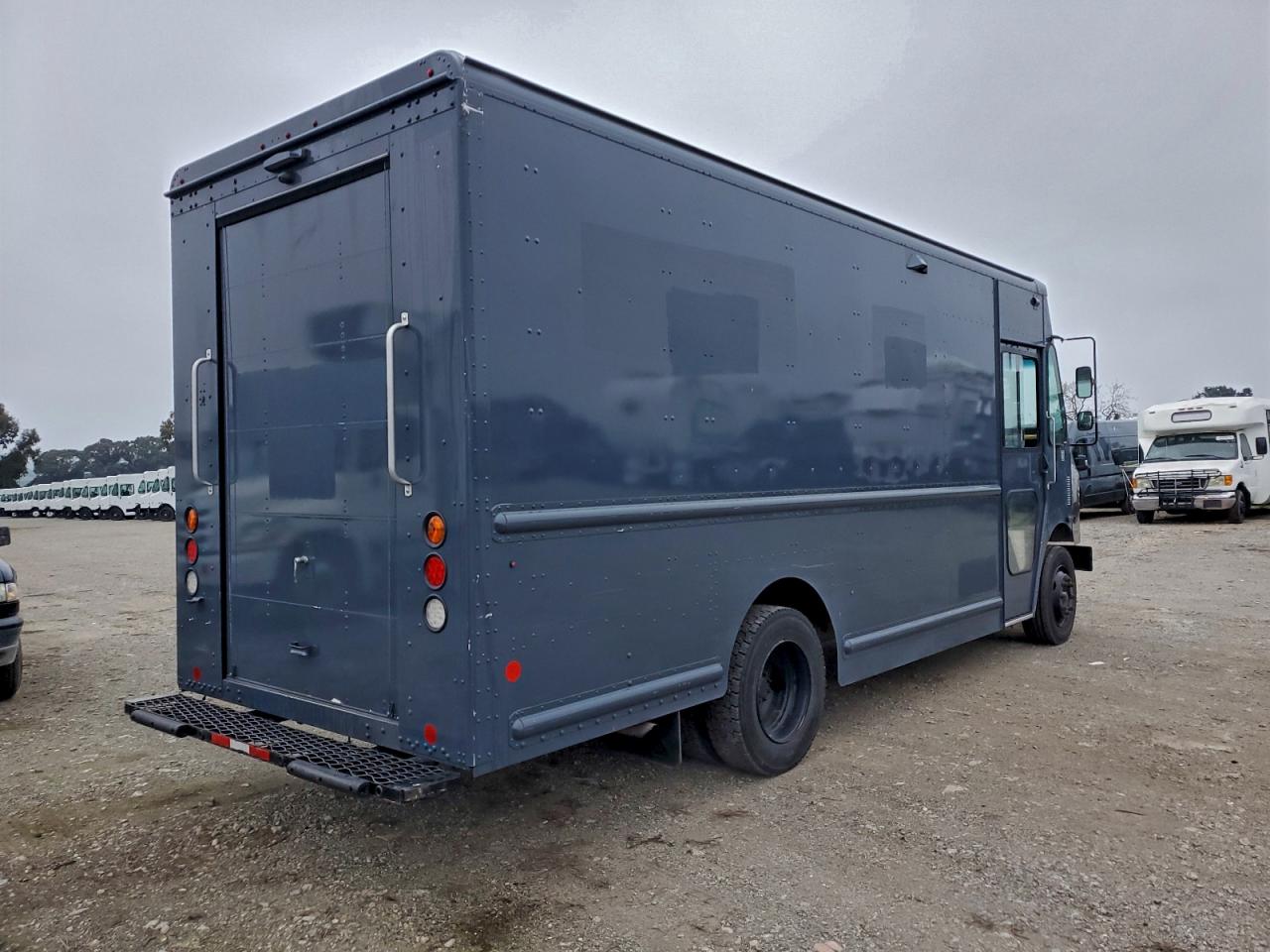 Freightliner Chassis M M Line Walk-in Van Image 9