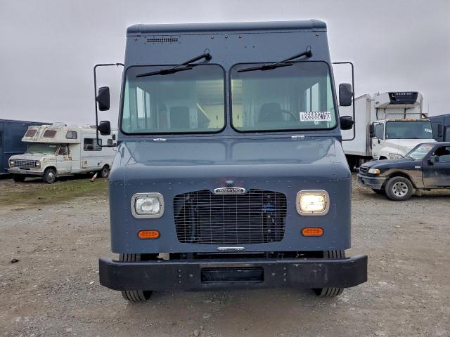 Freightliner Chassis M M Line Walk-in Van Image 7