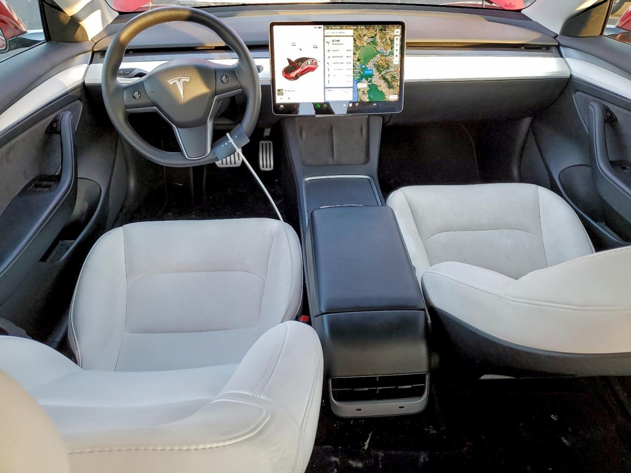 Tesla Model 3 Image 12