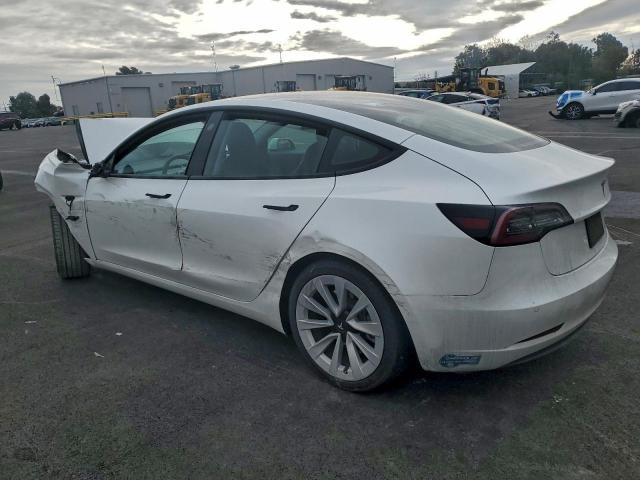 Tesla Model 3 Image 3