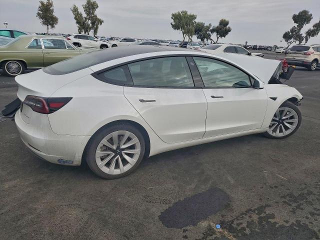 Tesla Model 3 Image 9