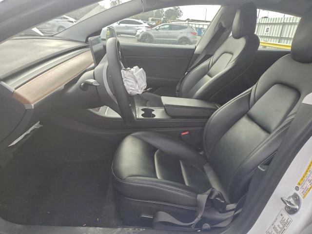 Tesla Model 3 Image 6