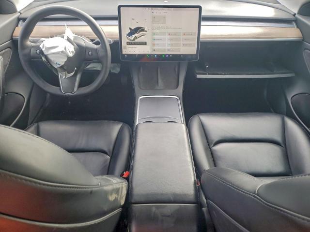 Tesla Model 3 Image 5