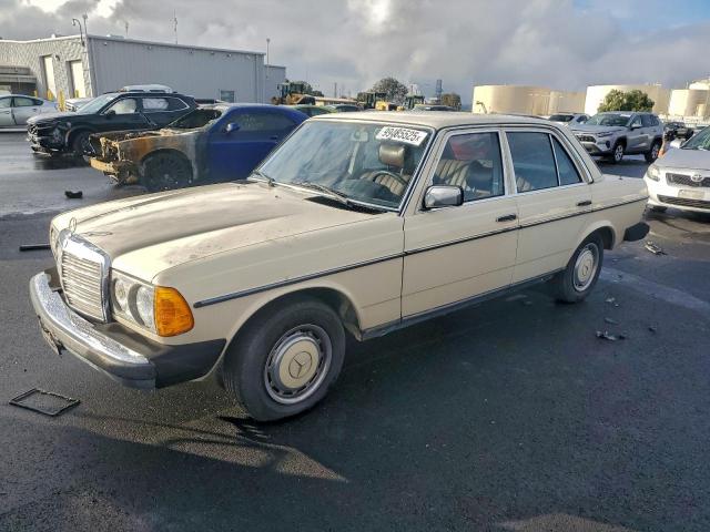  Salvage Mercedes-Benz 240-Class