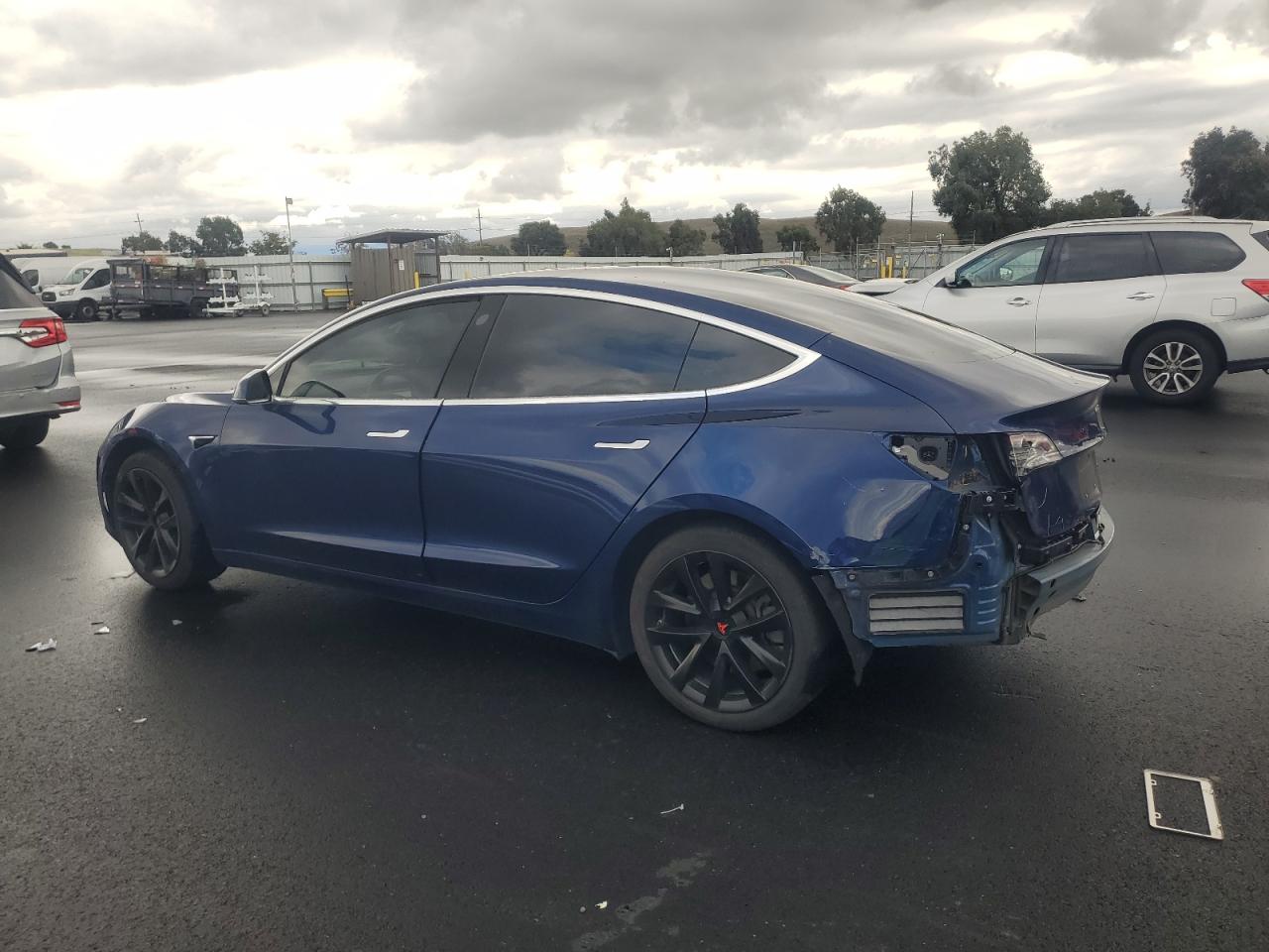 Tesla Model 3 Image 8