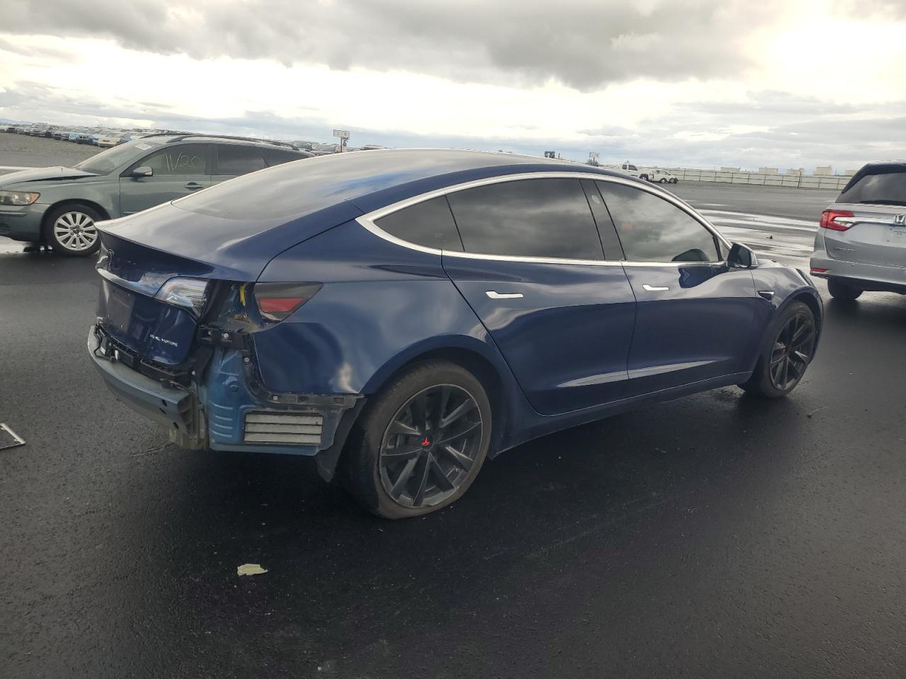Tesla Model 3 Image 4