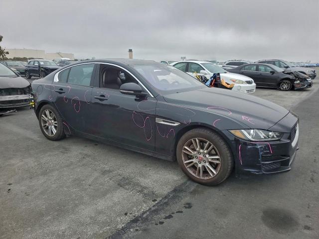 Jaguar XE Premium Image 2